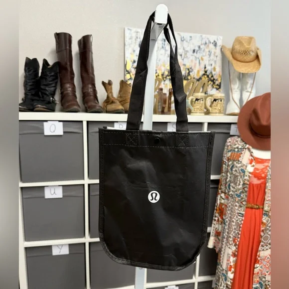 Lululemon Small Logo Reusable Shopping Bag - Picture 2 of 3
